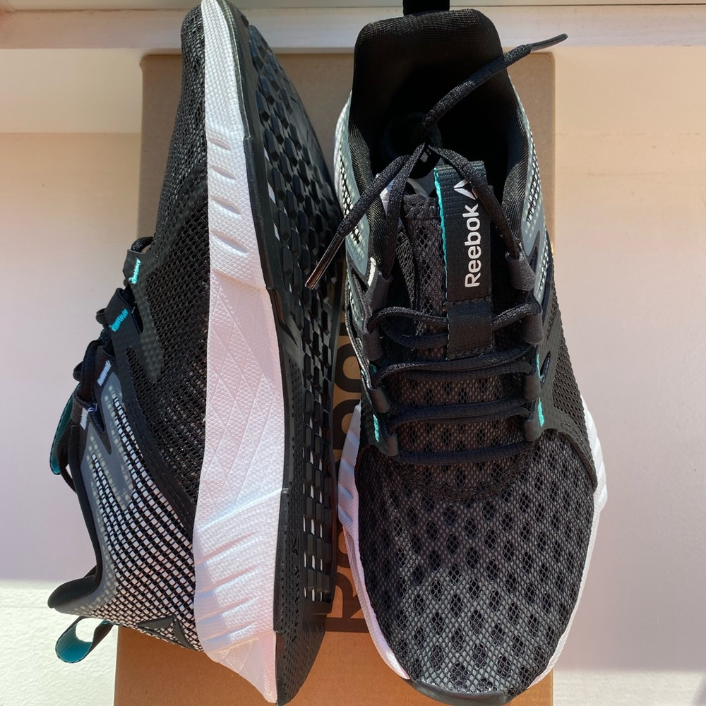 NEW Reebok Fusium 2.o size 8.5 women